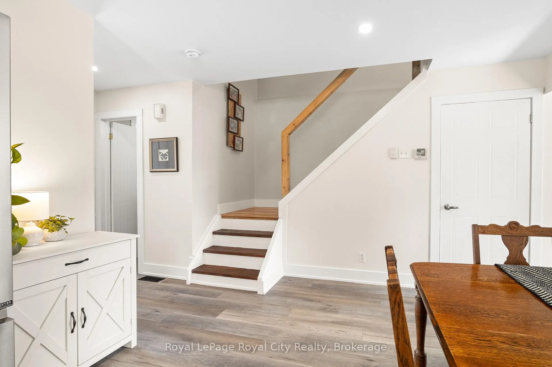Photo 18 of 22 Thompson Drive, Guelph, Grange Road — HOMEH
