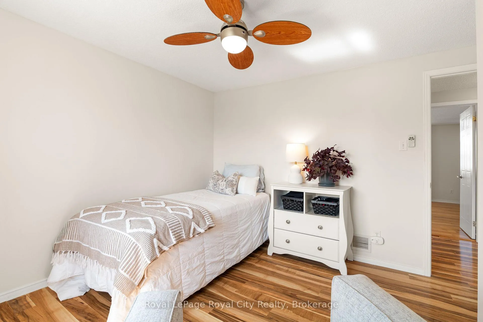 Photo 23 of 22 Thompson Drive, Guelph, Grange Road — HOMEH