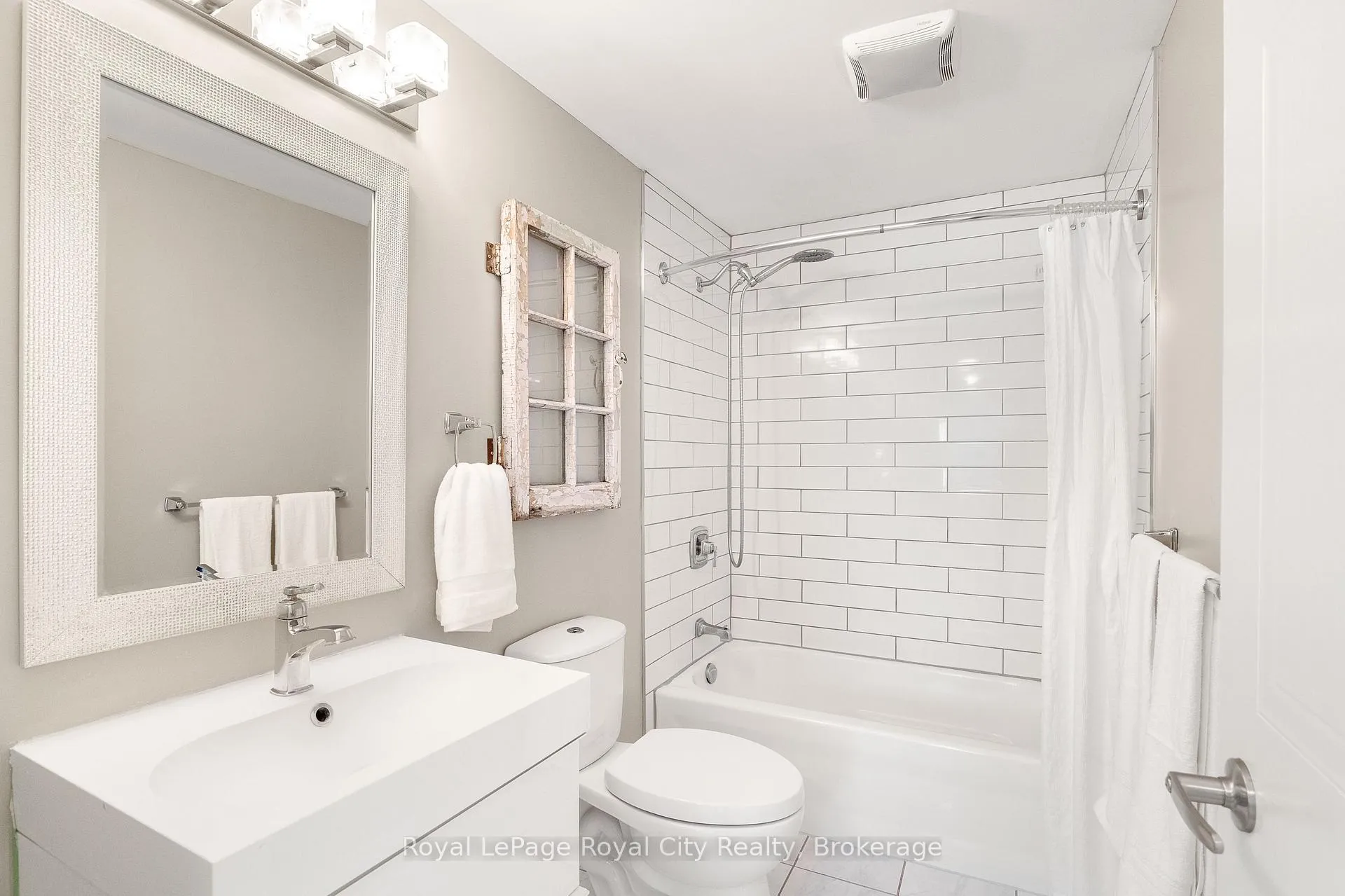 Photo 26 of 22 Thompson Drive, Guelph, Grange Road — HOMEH