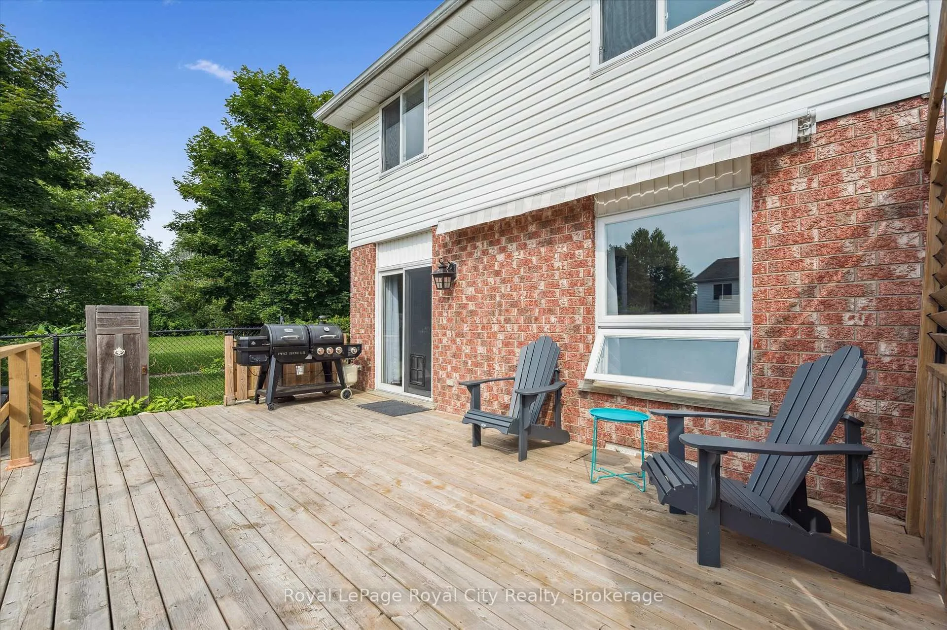 Photo 32 of 22 Thompson Drive, Guelph, Grange Road — HOMEH