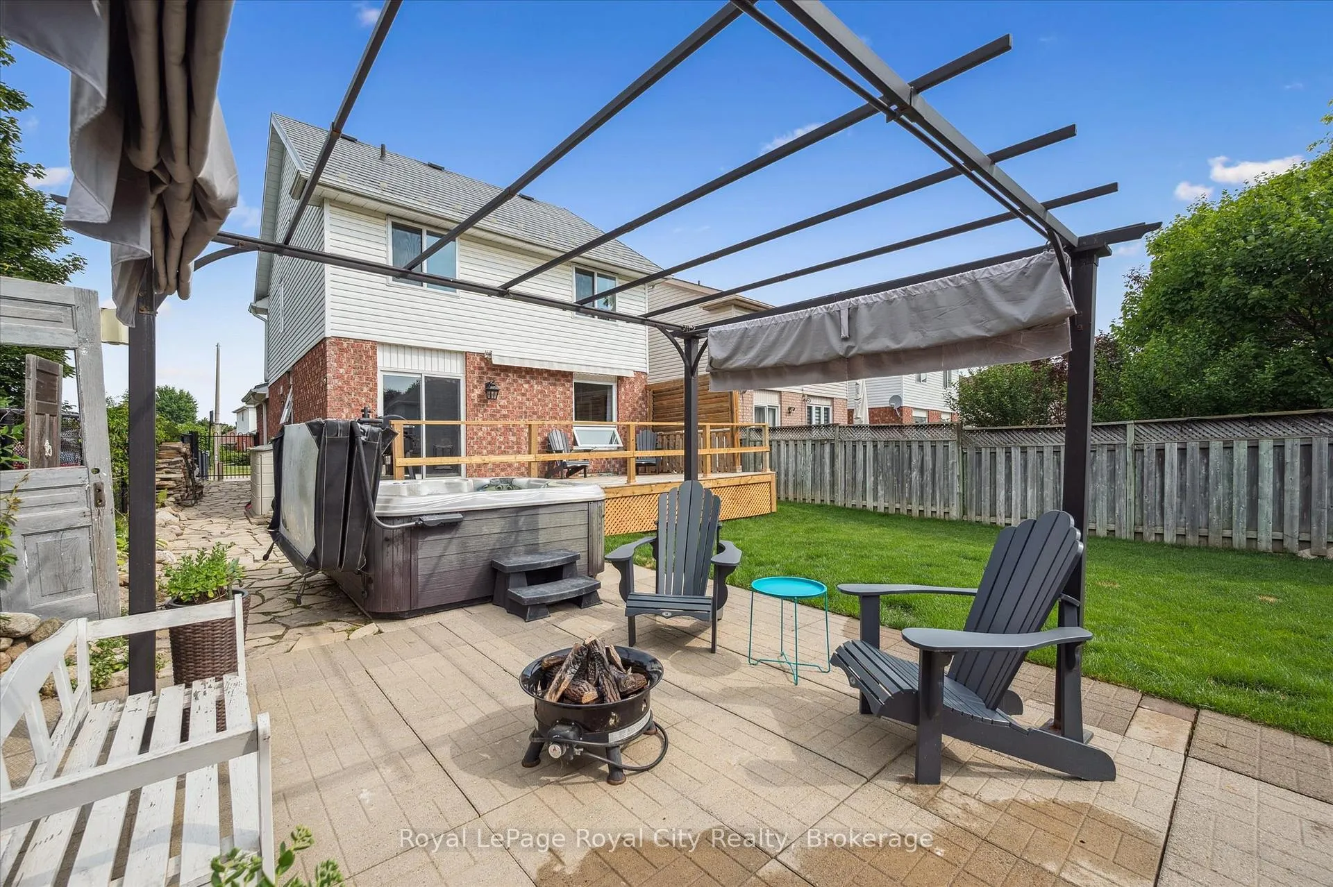 Photo 33 of 22 Thompson Drive, Guelph, Grange Road — HOMEH