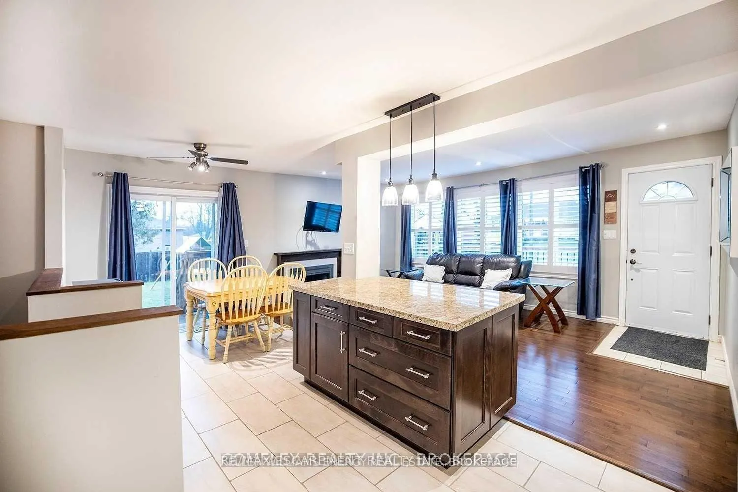 Photo 3 of 488 Beurling Avenue, Oshawa, McLaughlin — HOMEH