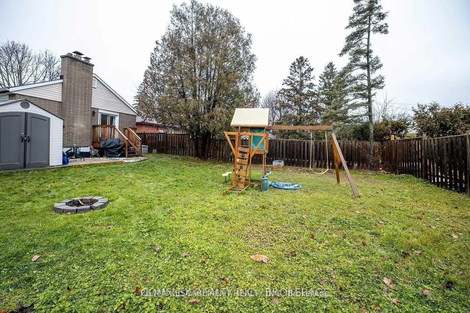 Photo 9 of 488 Beurling Avenue, Oshawa, McLaughlin — HOMEH