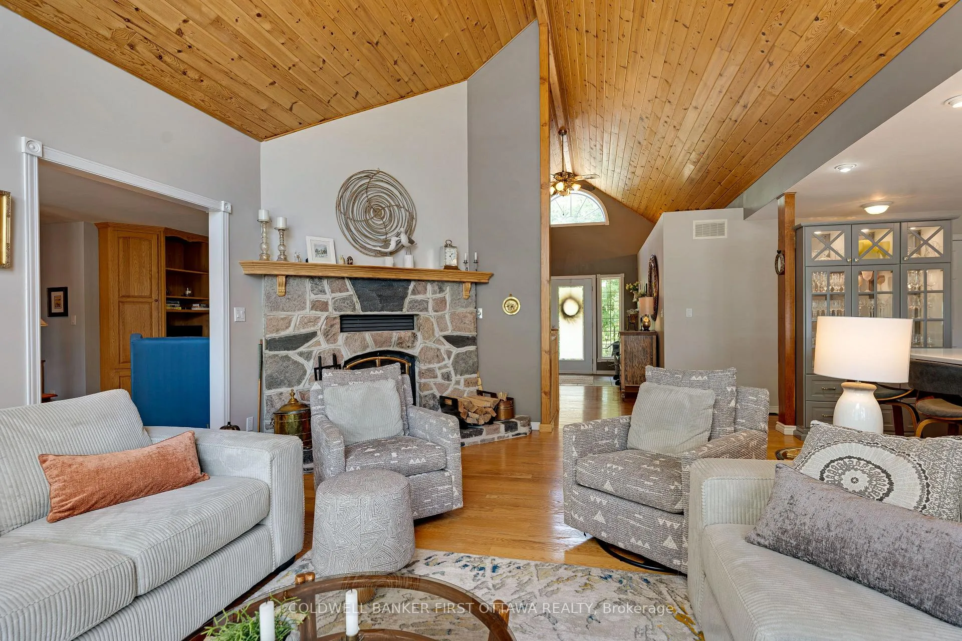 Photo 13 of 1718 Blue Heron Ridge, Frontenac, Frontenac Centre — HOMEH