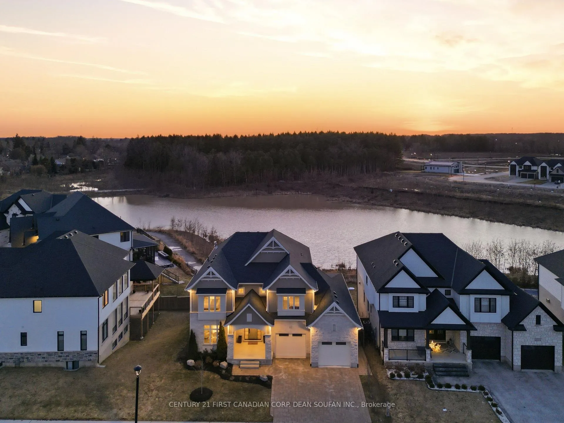 Photo 2 of 4121 Winterberry Drive, London, South V — HOMEH