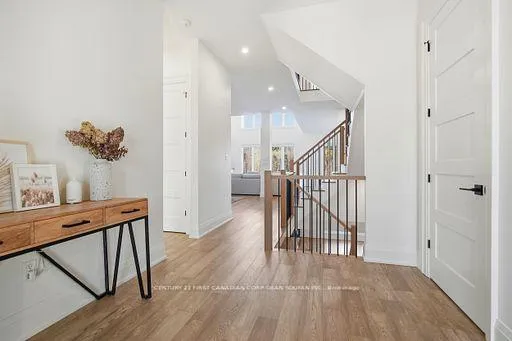 Photo 5 of 4121 Winterberry Drive, London, South V — HOMEH