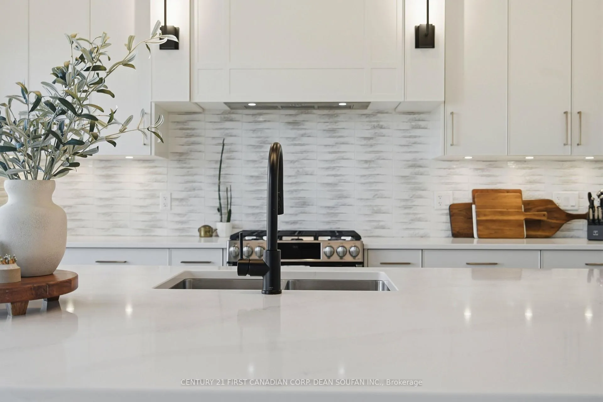 Photo 12 of 4121 Winterberry Drive, London, South V — HOMEH