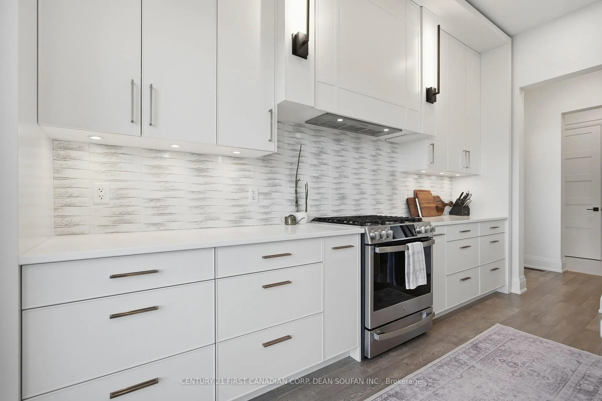 Photo 13 of 4121 Winterberry Drive, London, South V — HOMEH