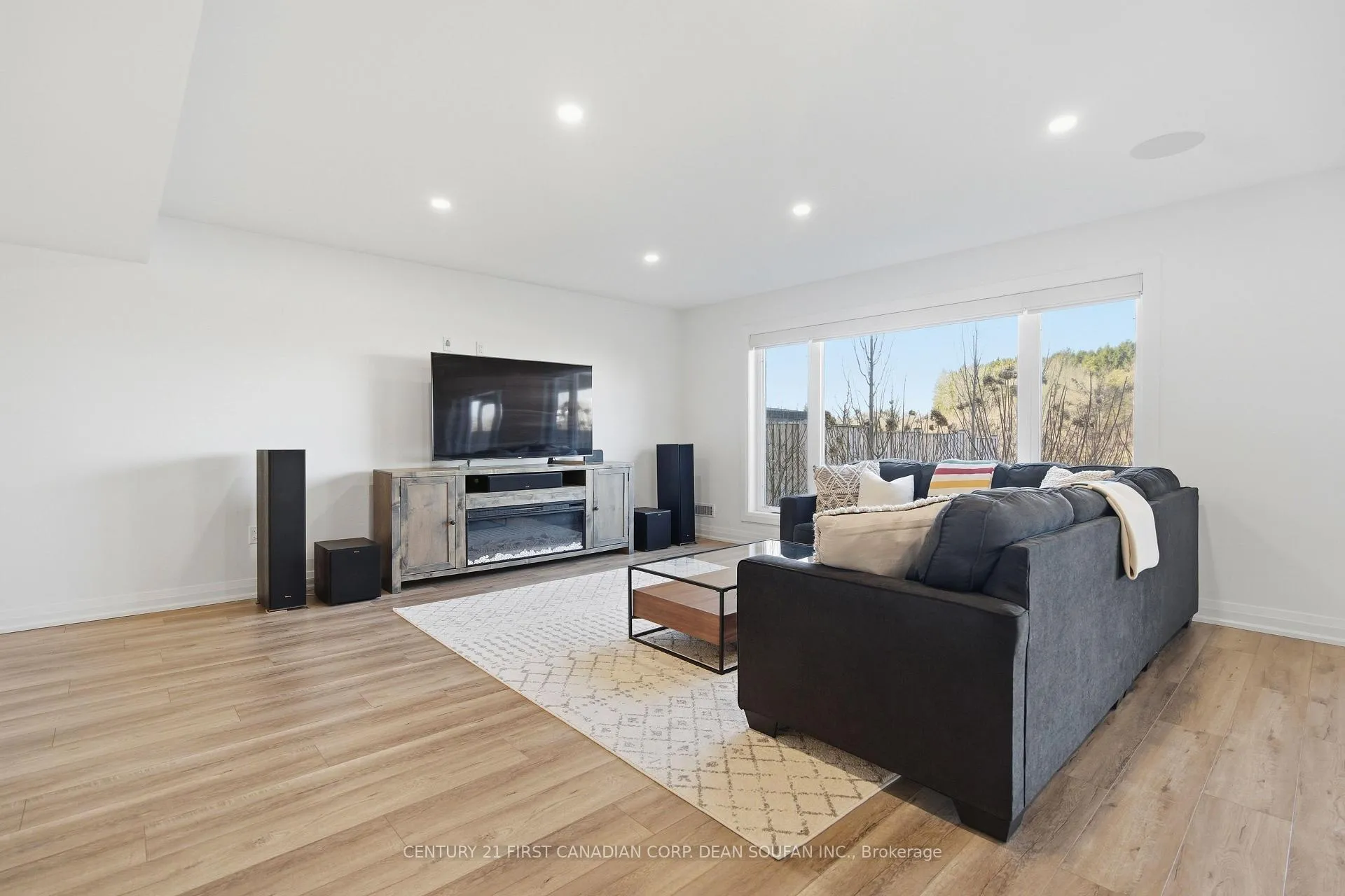 Photo 43 of 4121 Winterberry Drive, London, South V — HOMEH