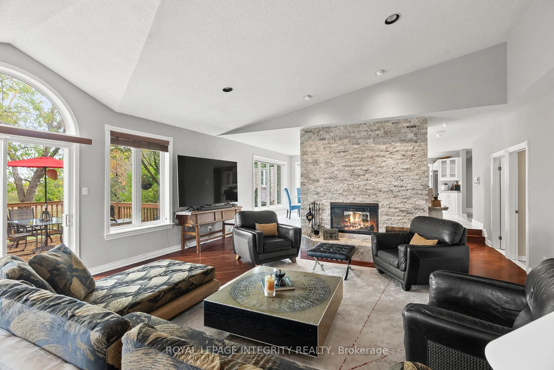 Photo 15 of 6 Marchbrook Circle, Ottawa, Kanata - Rural Kanata (Central) — HOMEH
