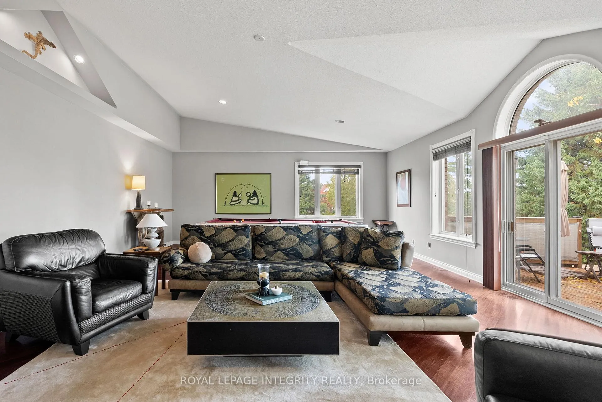 Photo 17 of 6 Marchbrook Circle, Ottawa, Kanata - Rural Kanata (Central) — HOMEH