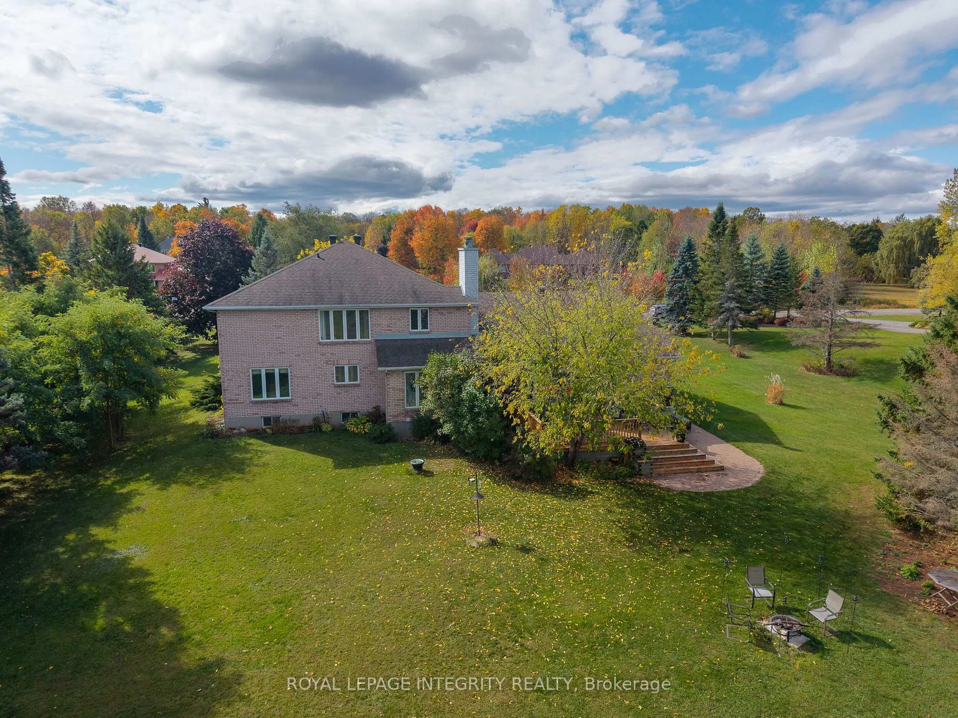 Photo 11 of 6 Marchbrook Circle, Ottawa, Kanata - Rural Kanata (Central) — HOMEH