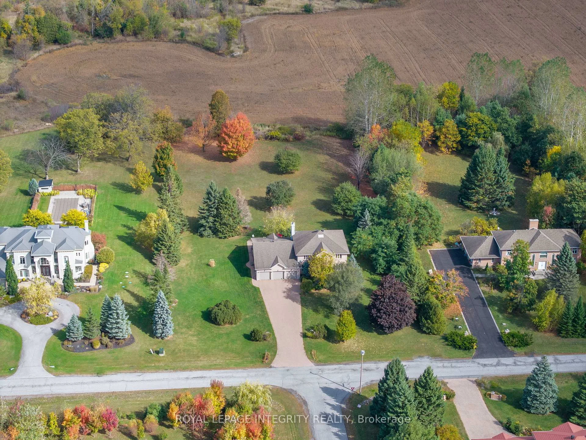 Photo 12 of 6 Marchbrook Circle, Ottawa, Kanata - Rural Kanata (Central) — HOMEH