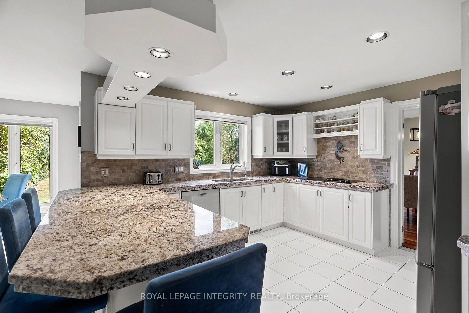 Photo 26 of 6 Marchbrook Circle, Ottawa, Kanata - Rural Kanata (Central) — HOMEH