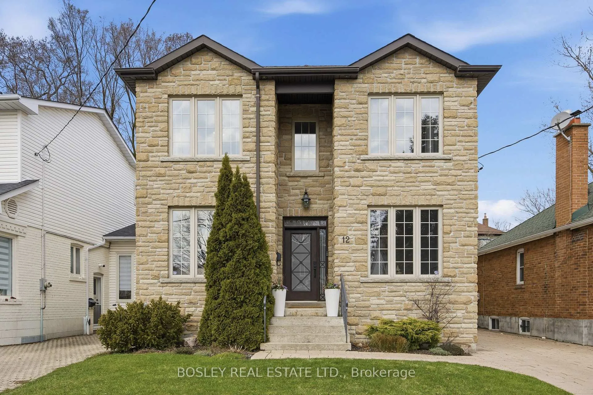Photo 1 of 12 Anndale Road, Scarborough, Birchcliffe-Cliffside — HOMEH