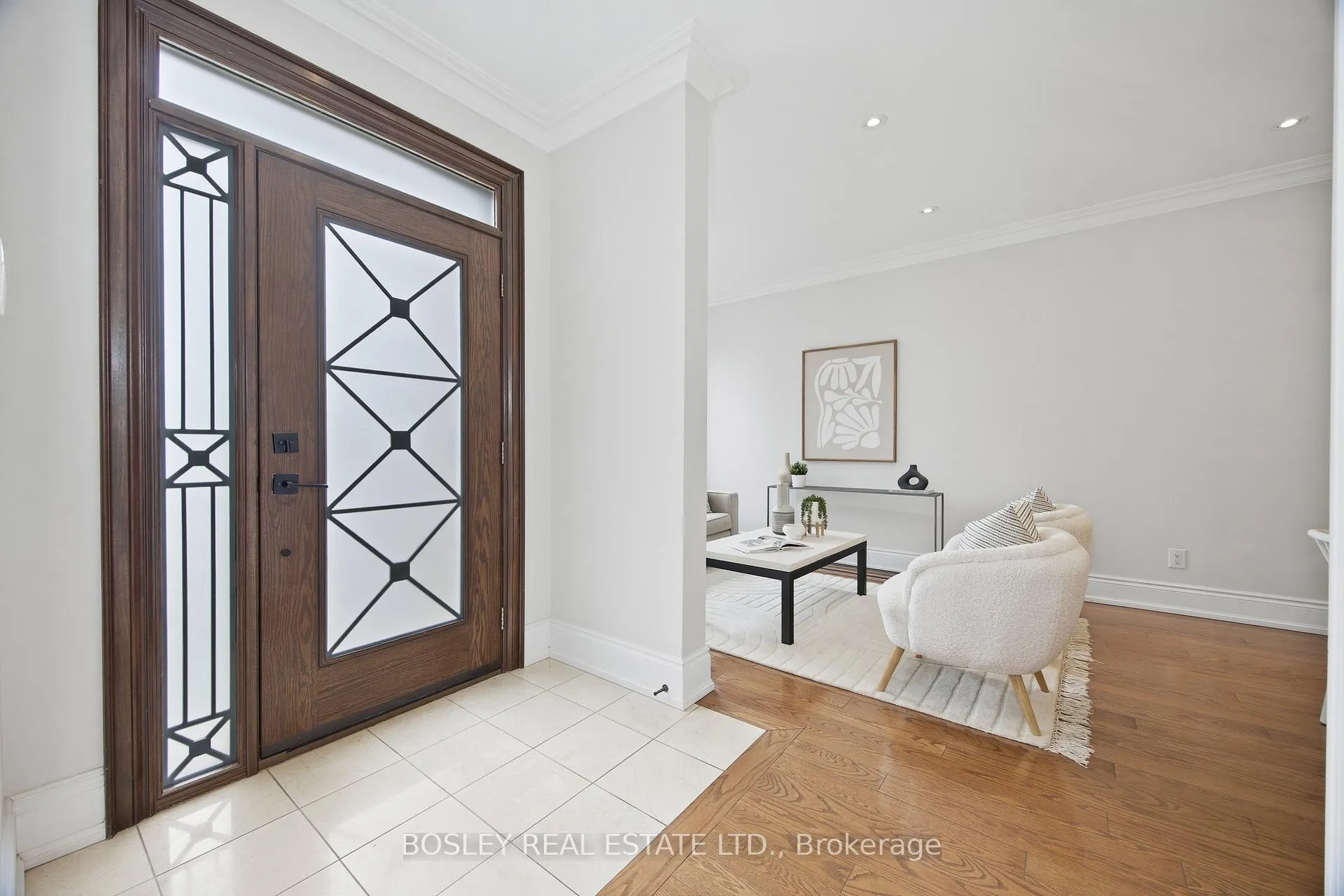 Photo 2 of 12 Anndale Road, Scarborough, Birchcliffe-Cliffside — HOMEH
