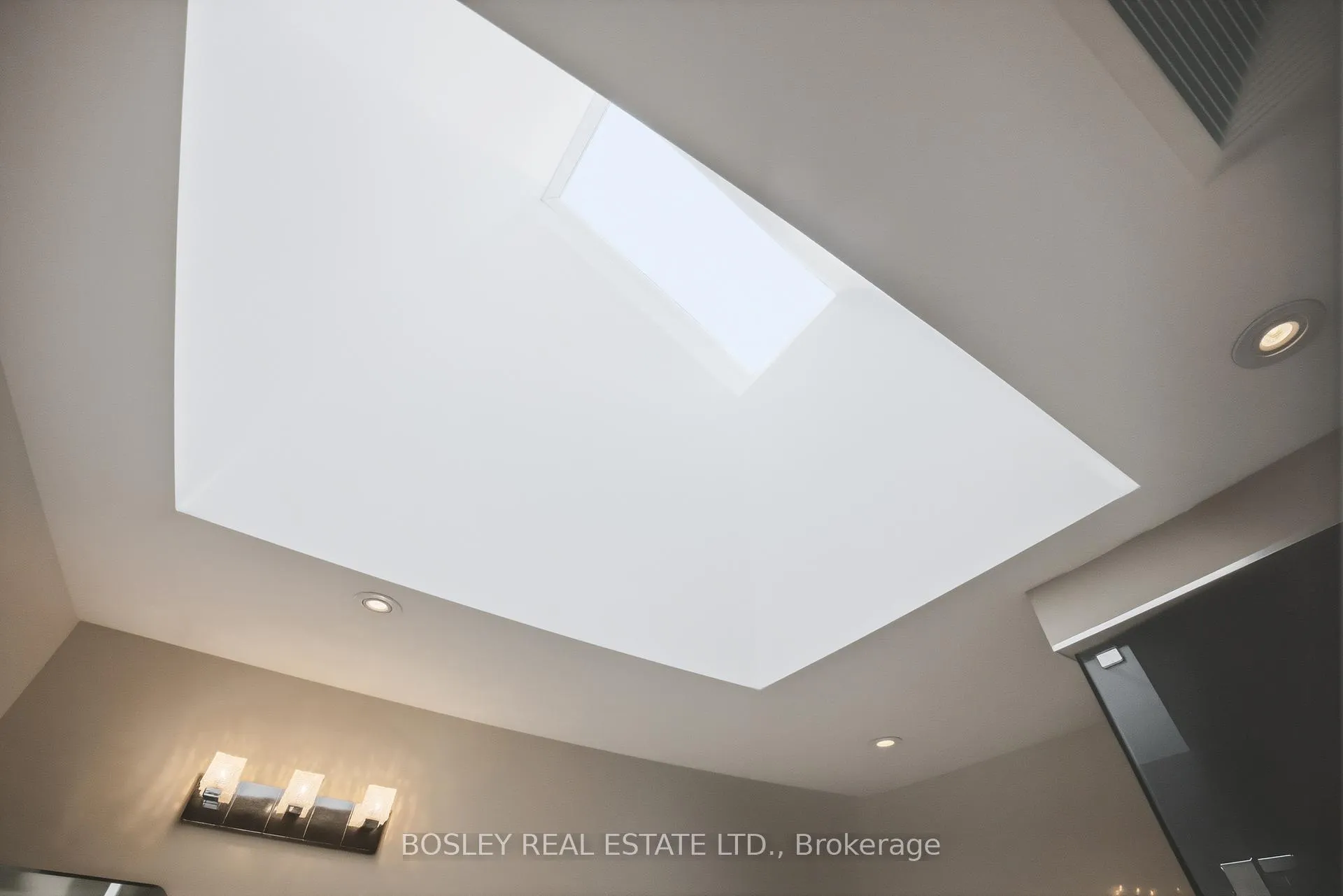 Photo 25 of 12 Anndale Road, Scarborough, Birchcliffe-Cliffside — HOMEH
