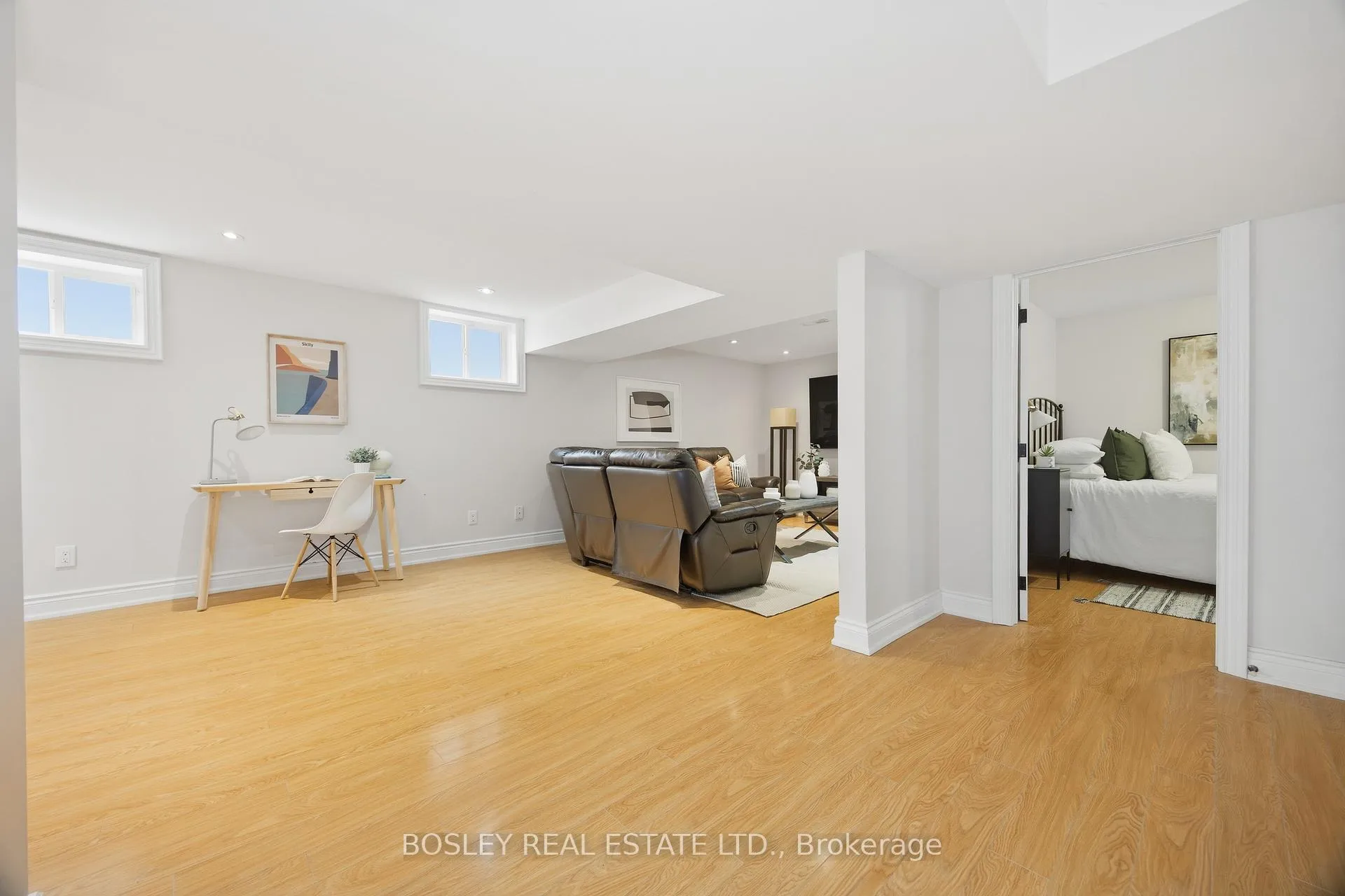 Photo 40 of 12 Anndale Road, Scarborough, Birchcliffe-Cliffside — HOMEH