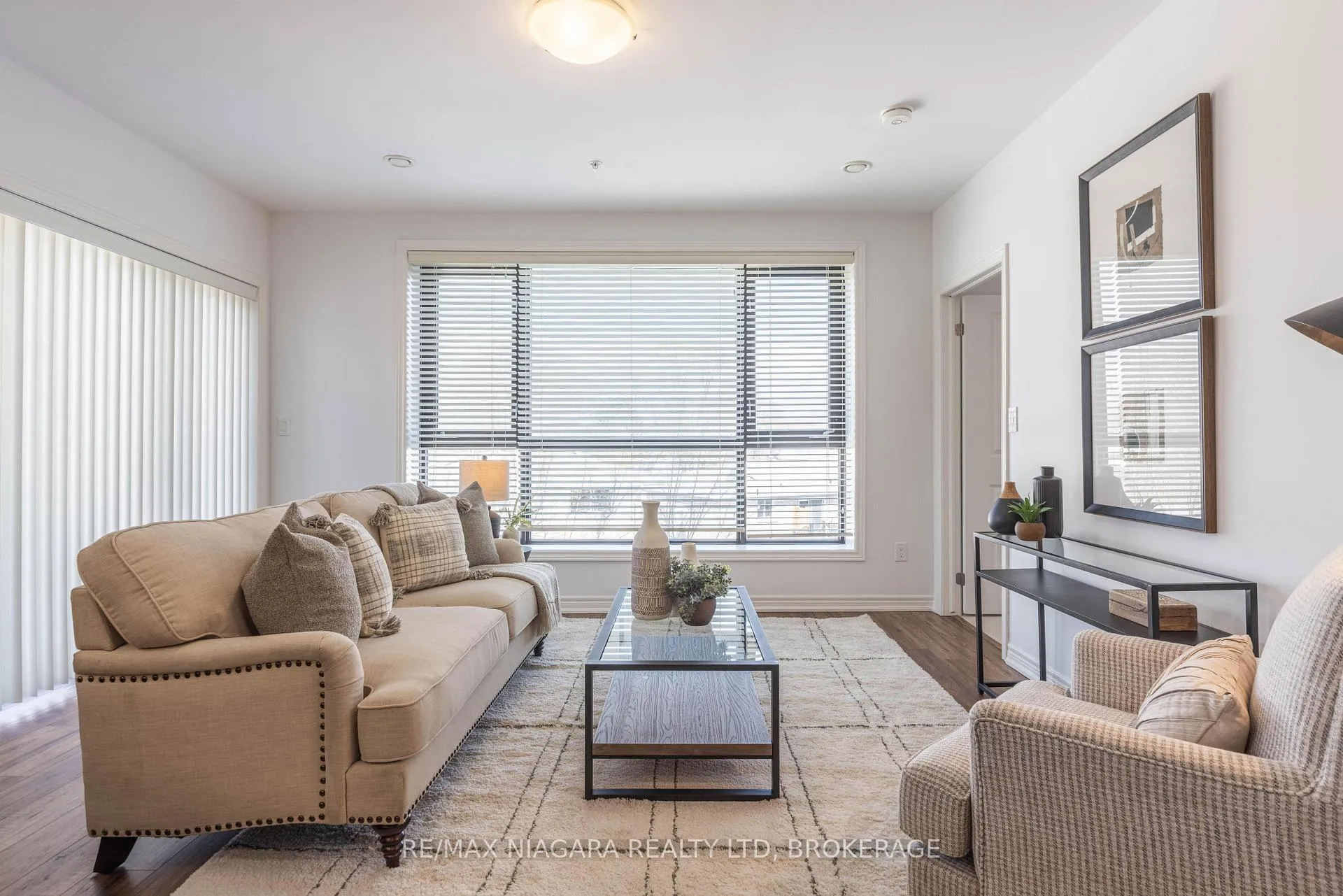 Photo 11 of Unit 209, 379 Scott Street, St. Catharines, Vine/Linwell — HOMEH