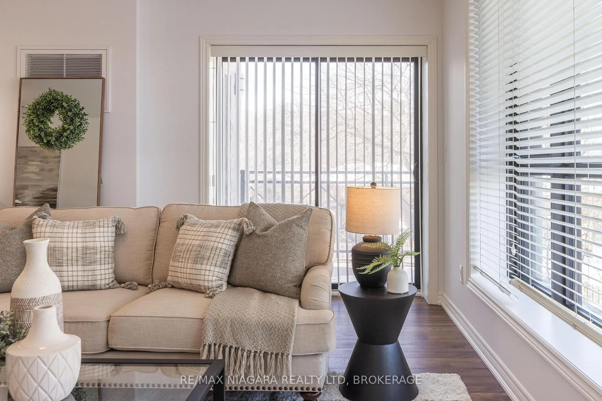 Photo 12 of Unit 209, 379 Scott Street, St. Catharines, Vine/Linwell — HOMEH