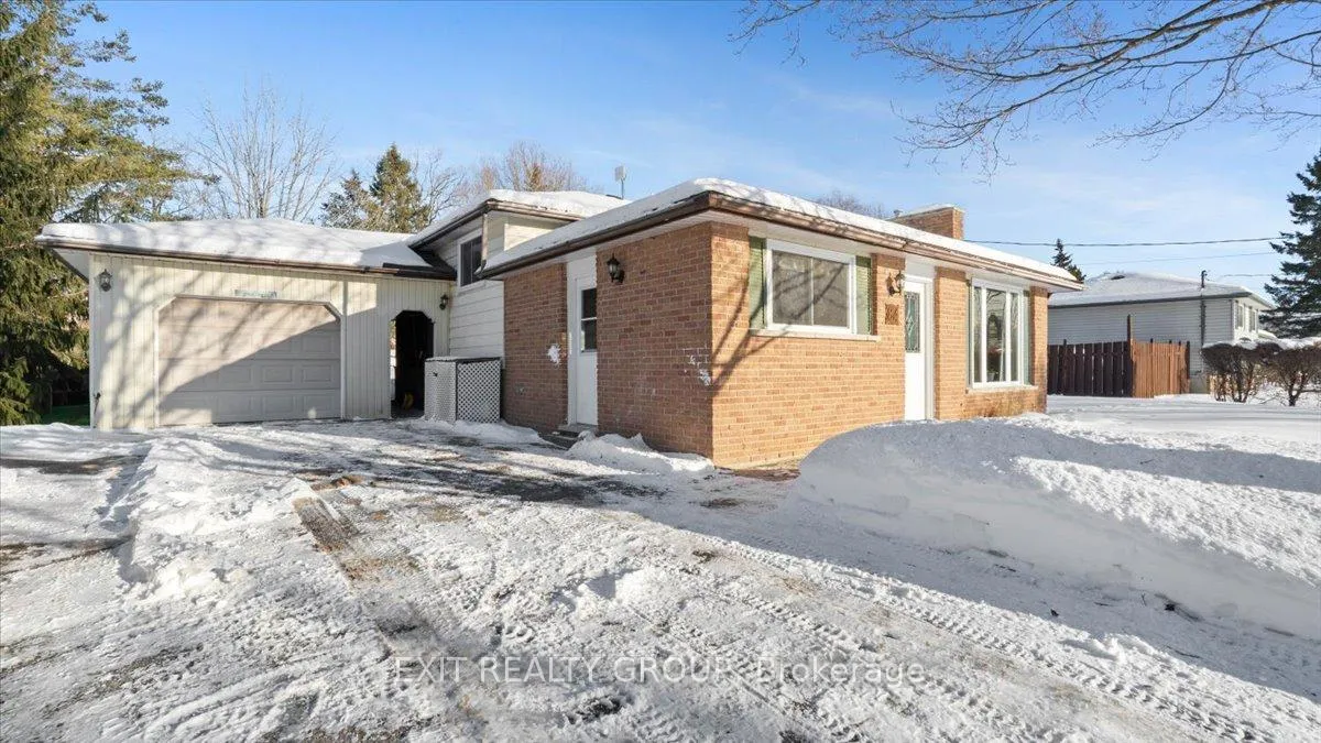 Photo 2 of 84 Chatterton Valley Crescent, Quinte West, Sidney Ward — HOMEH