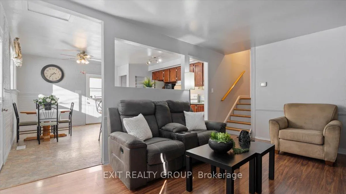 Photo 9 of 84 Chatterton Valley Crescent, Quinte West, Sidney Ward — HOMEH