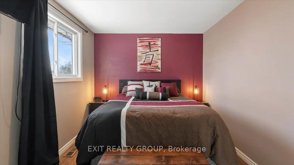 Photo 15 of 84 Chatterton Valley Crescent, Quinte West, Sidney Ward — HOMEH