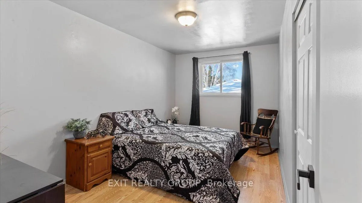 Photo 19 of 84 Chatterton Valley Crescent, Quinte West, Sidney Ward — HOMEH