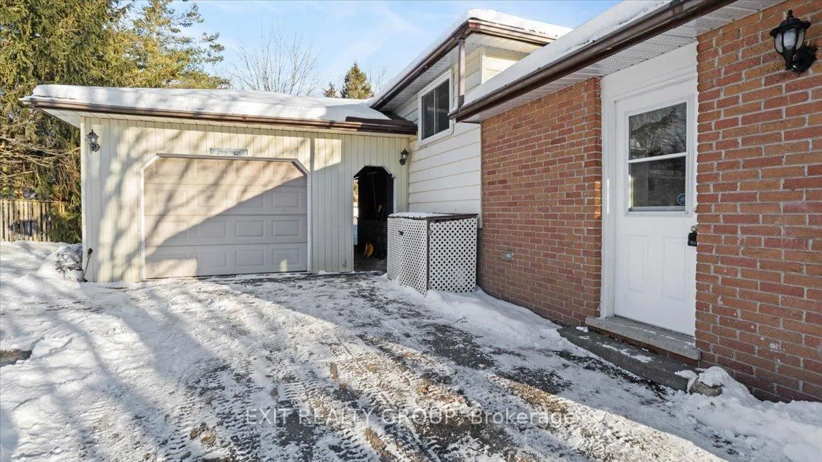 Photo 31 of 84 Chatterton Valley Crescent, Quinte West, Sidney Ward — HOMEH