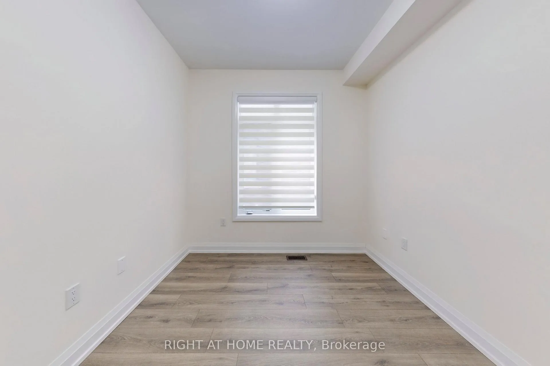 Photo 11 of 11 Calypso Avenue, Springwater, Midhurst — HOMEH