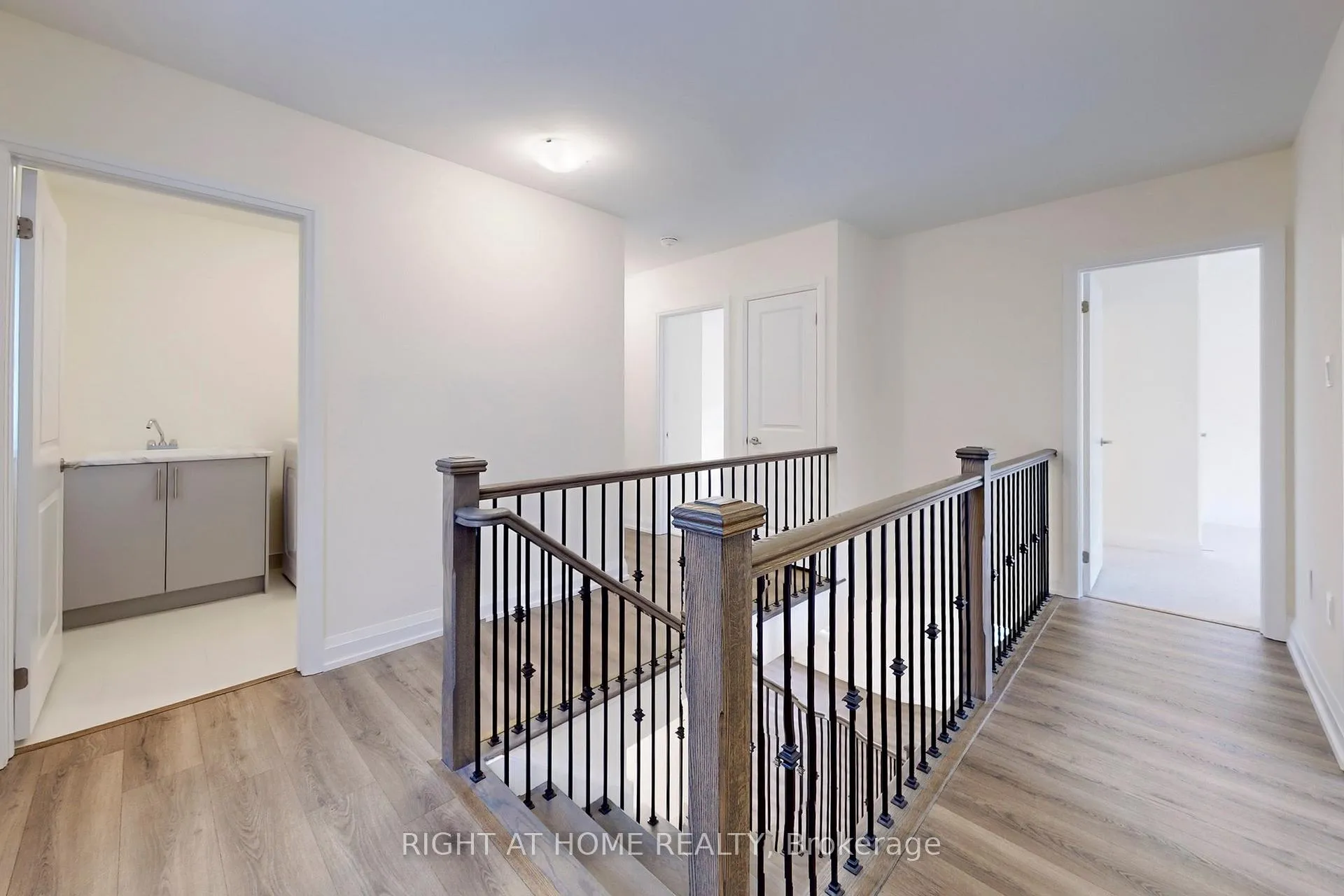 Photo 13 of 11 Calypso Avenue, Springwater, Midhurst — HOMEH