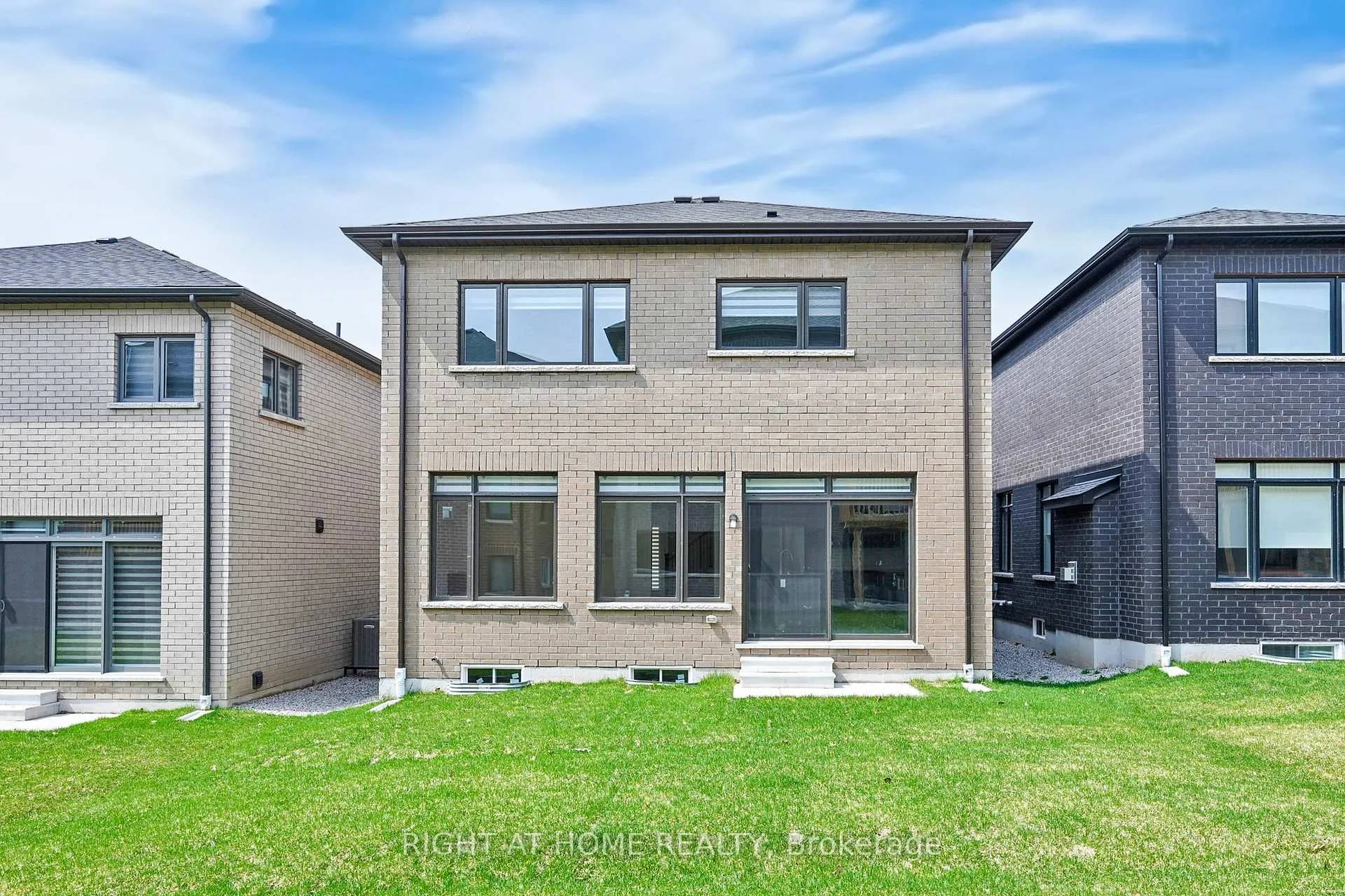 Photo 26 of 11 Calypso Avenue, Springwater, Midhurst — HOMEH