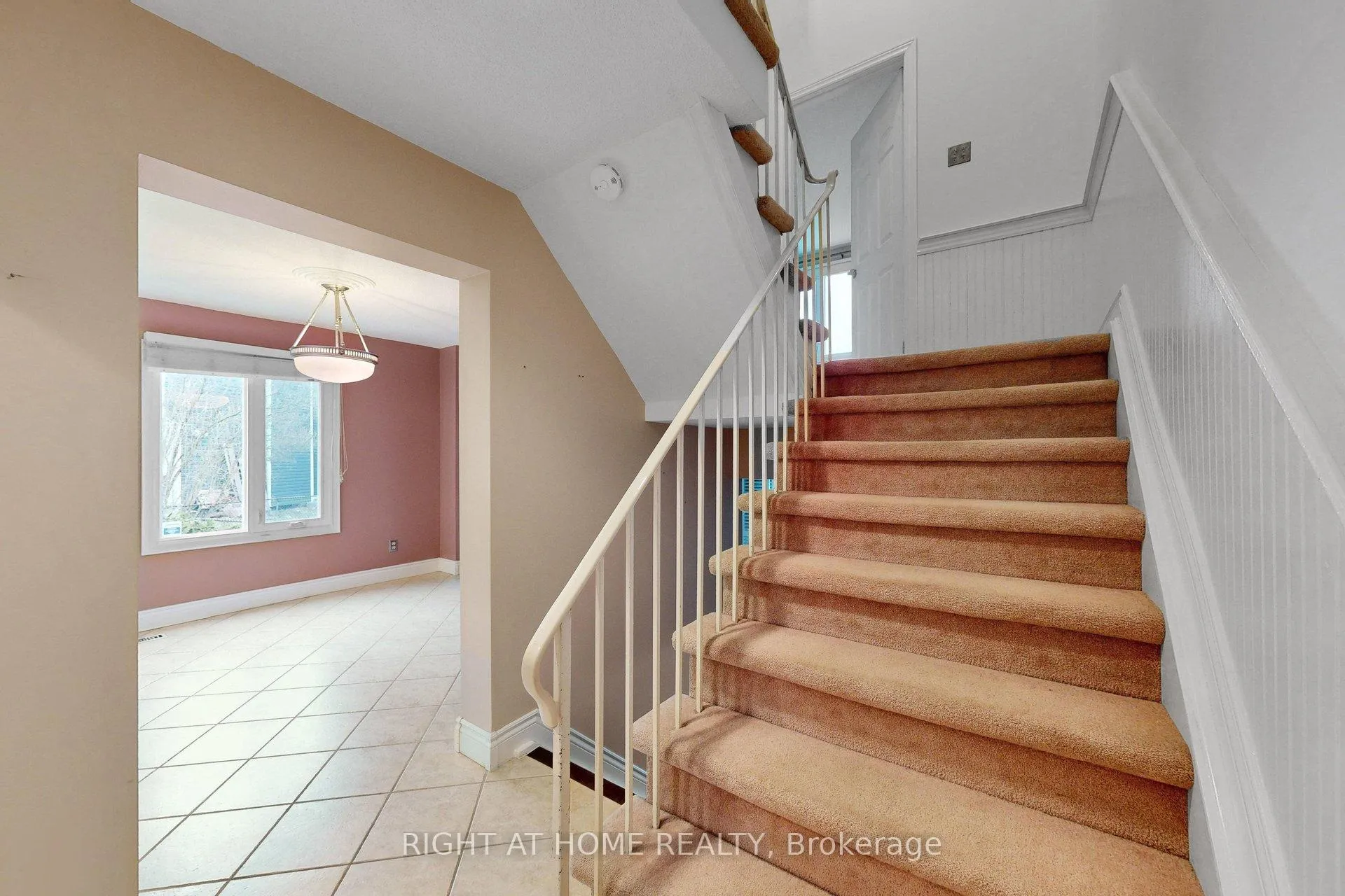 Photo 23 of 22 Blueridge Square, Brampton, Heart Lake West — HOMEH