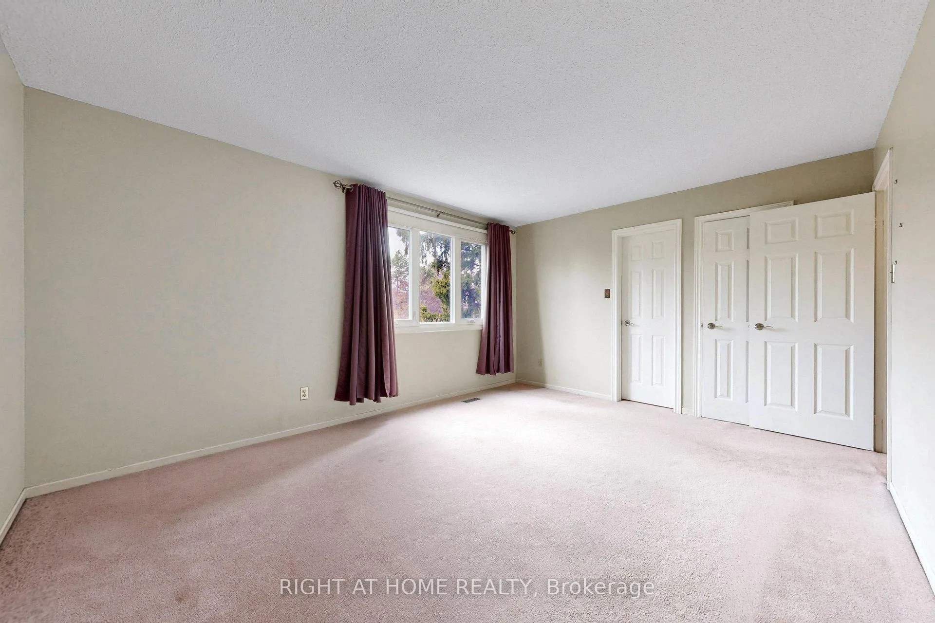Photo 25 of 22 Blueridge Square, Brampton, Heart Lake West — HOMEH
