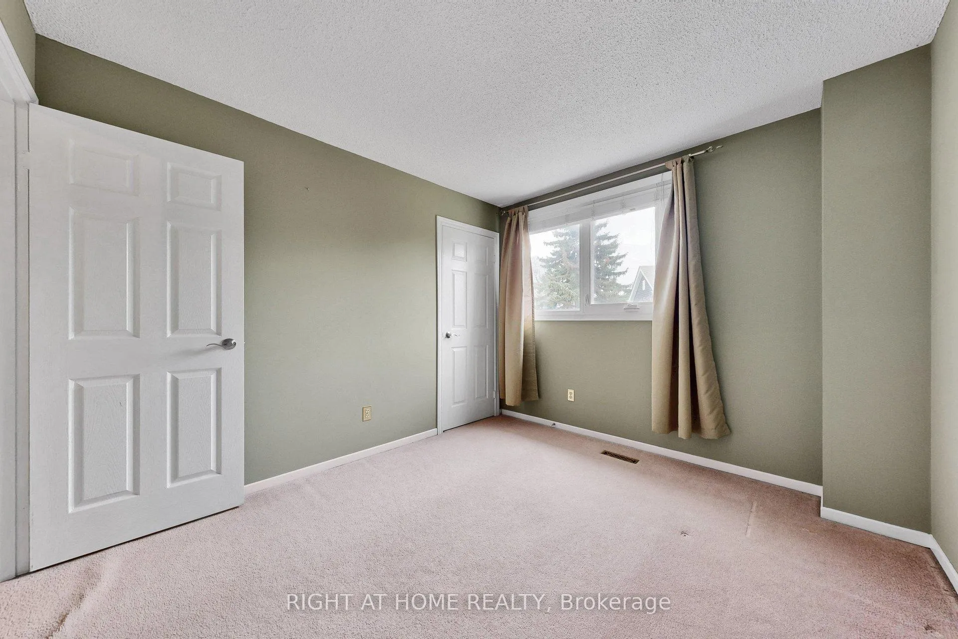 Photo 29 of 22 Blueridge Square, Brampton, Heart Lake West — HOMEH
