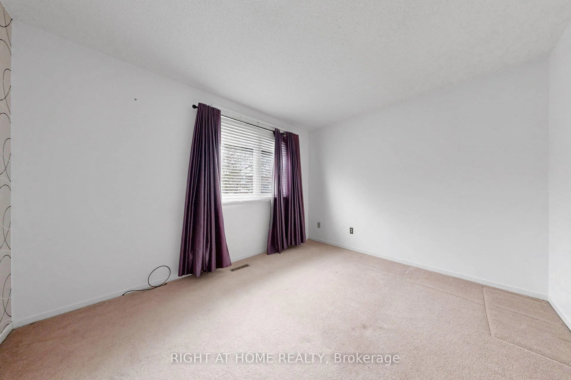 Photo 31 of 22 Blueridge Square, Brampton, Heart Lake West — HOMEH