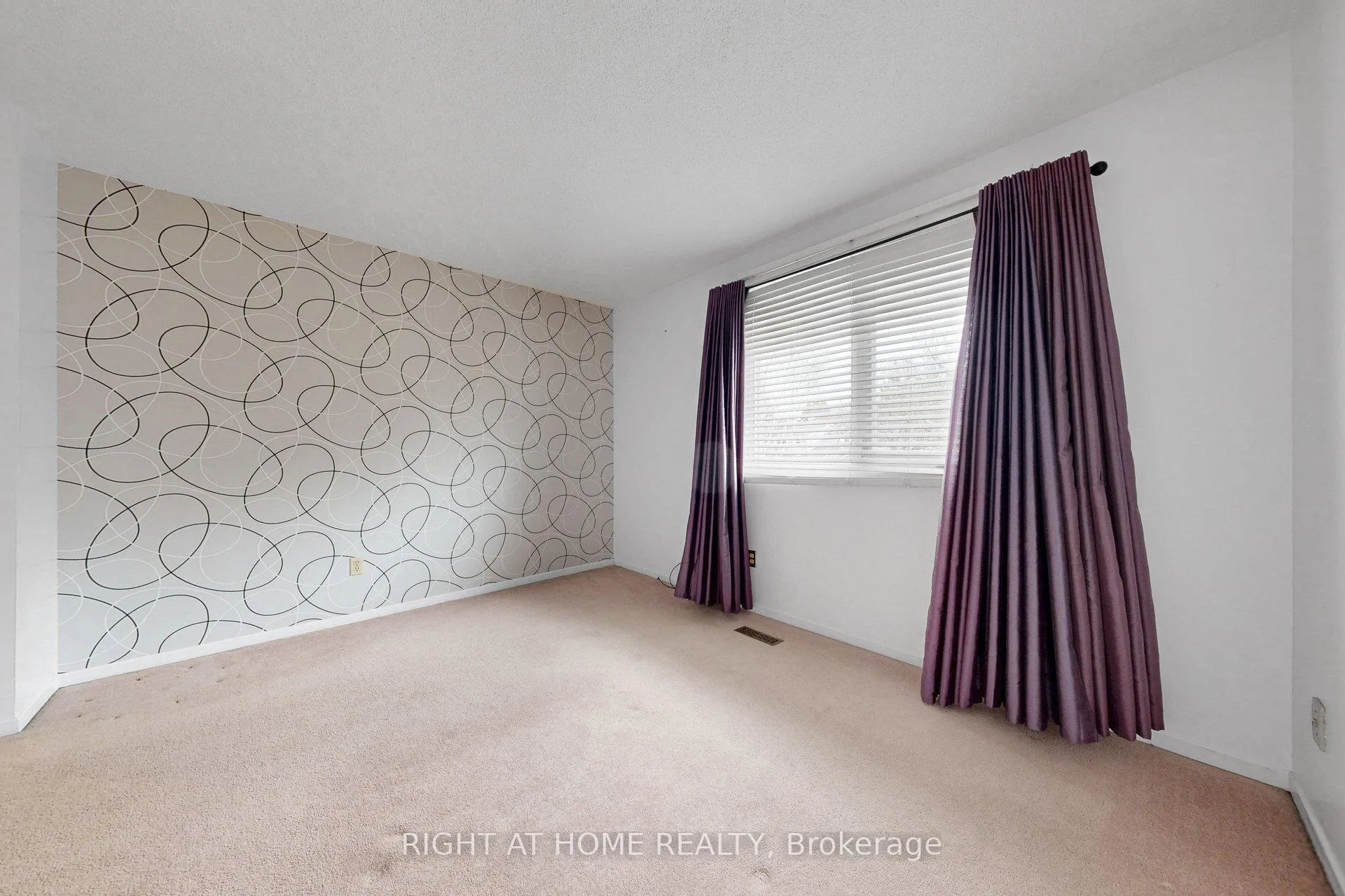 Photo 32 of 22 Blueridge Square, Brampton, Heart Lake West — HOMEH