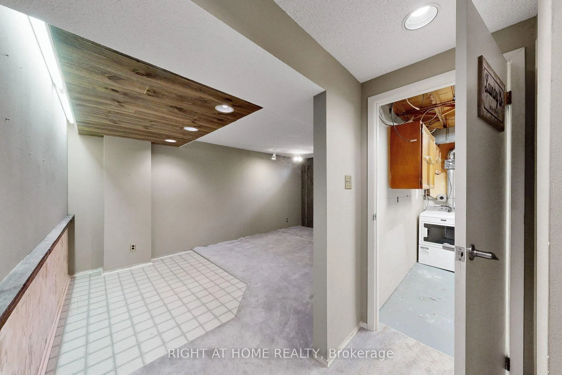 Photo 36 of 22 Blueridge Square, Brampton, Heart Lake West — HOMEH
