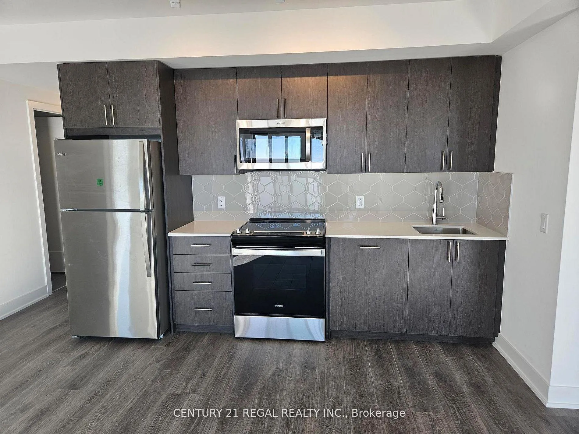 Photo 5 of Unit 1006, 2545 Simcoe Street N, Oshawa, Windfields — HOMEH