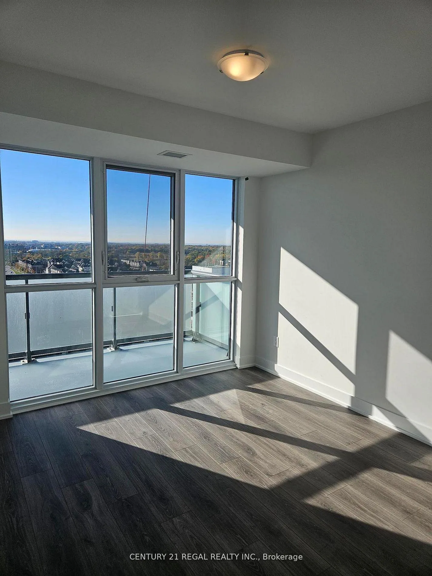 Photo 8 of Unit 1006, 2545 Simcoe Street N, Oshawa, Windfields — HOMEH