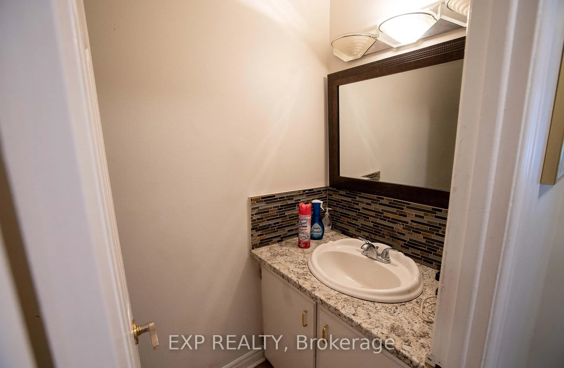 Photo 4 of 1108 Grenoble Crescent, Ottawa, Orleans Wood — HOMEH