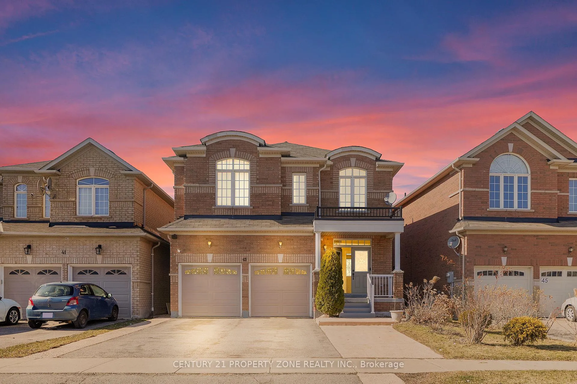 Front of 43 Alice Springs Crescent