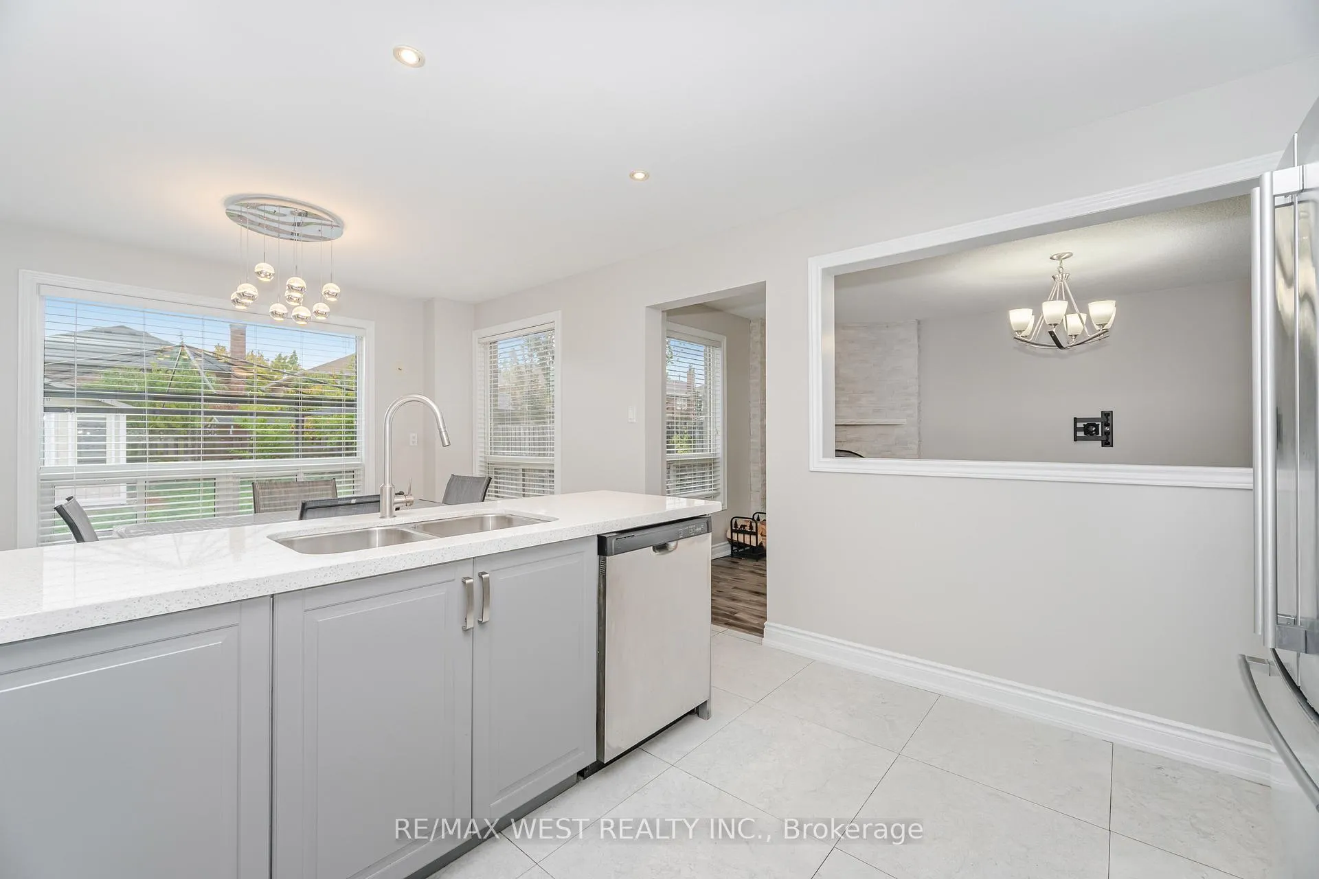 Photo 20 of 86 Dina Road, Vaughan, Maple — HOMEH