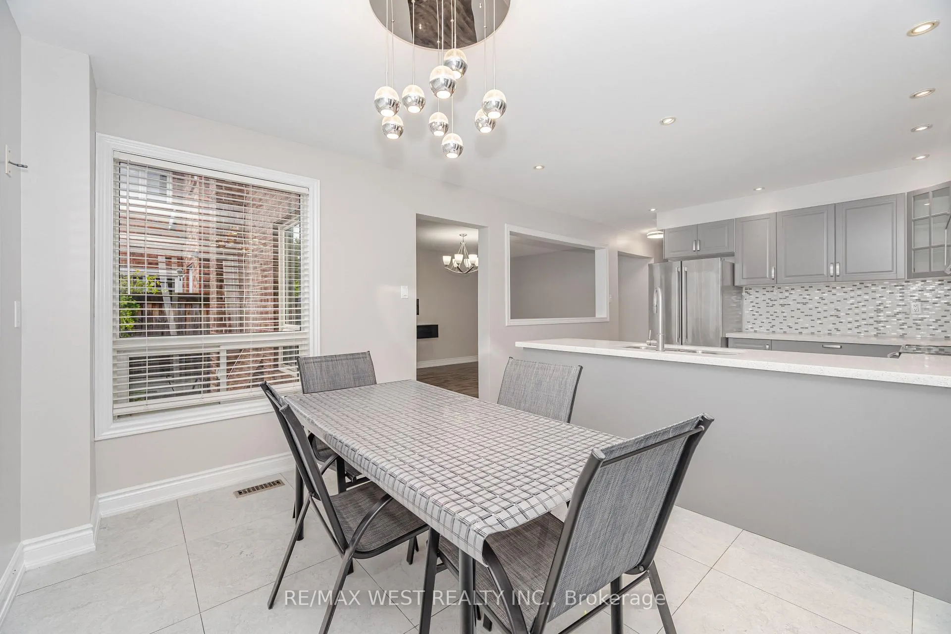 Photo 22 of 86 Dina Road, Vaughan, Maple — HOMEH