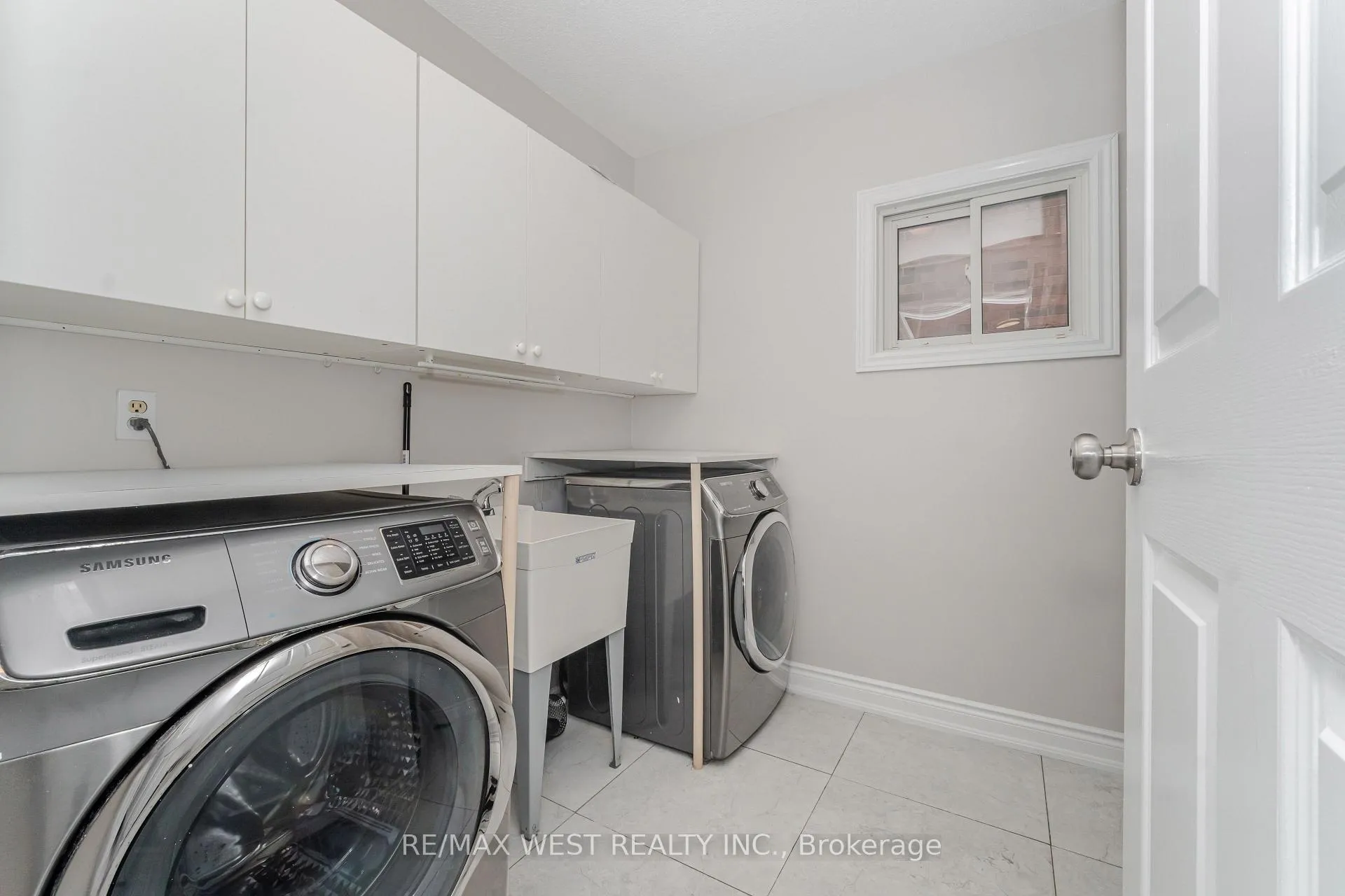 Photo 28 of 86 Dina Road, Vaughan, Maple — HOMEH