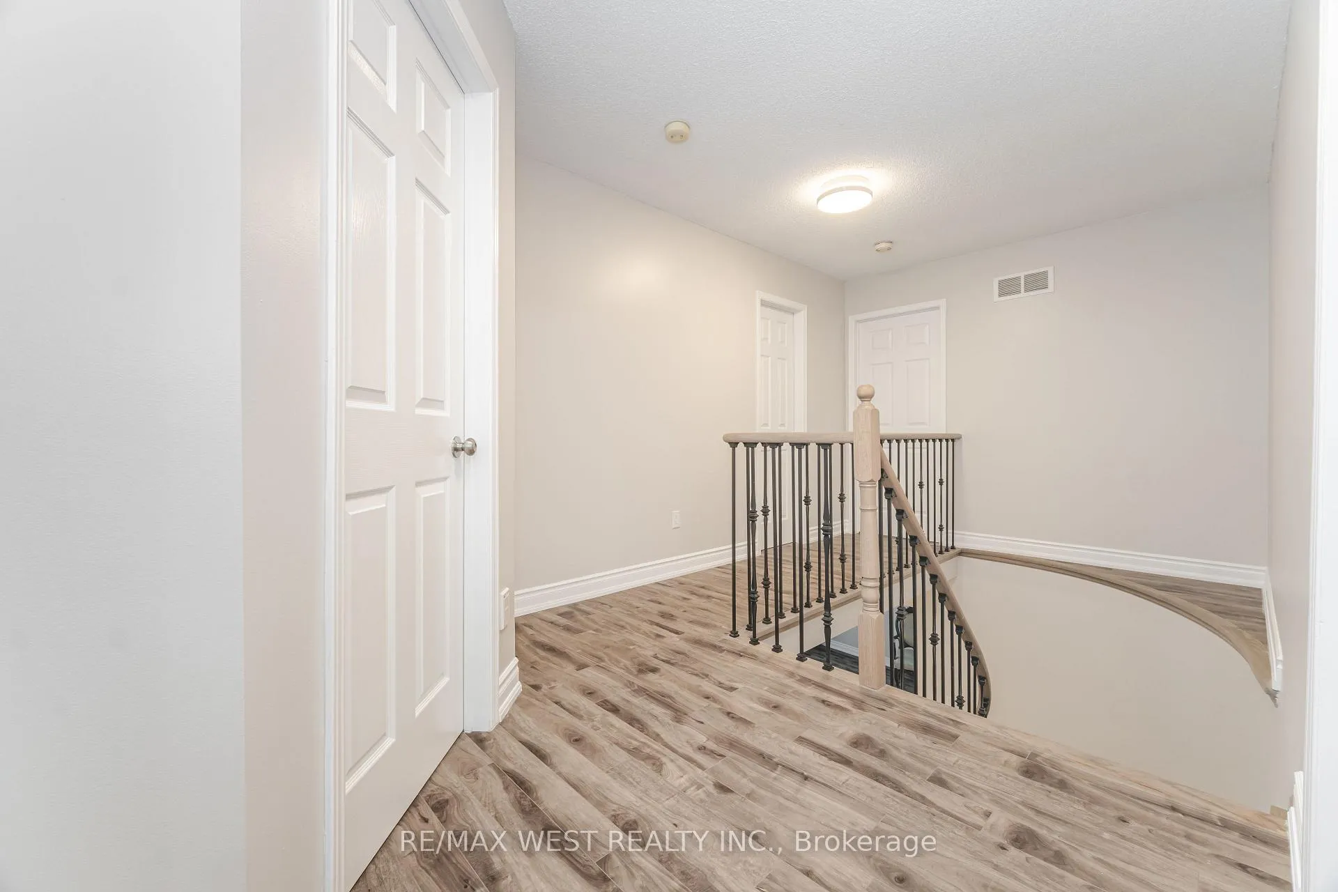 Photo 30 of 86 Dina Road, Vaughan, Maple — HOMEH