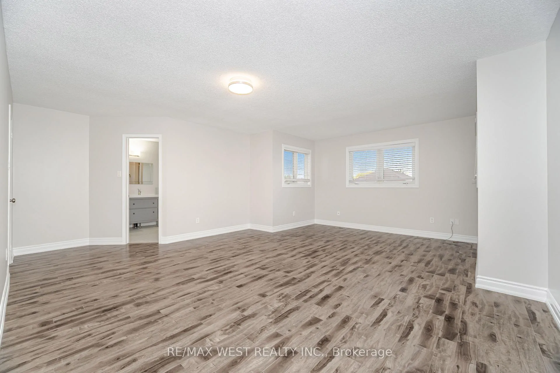 Photo 31 of 86 Dina Road, Vaughan, Maple — HOMEH