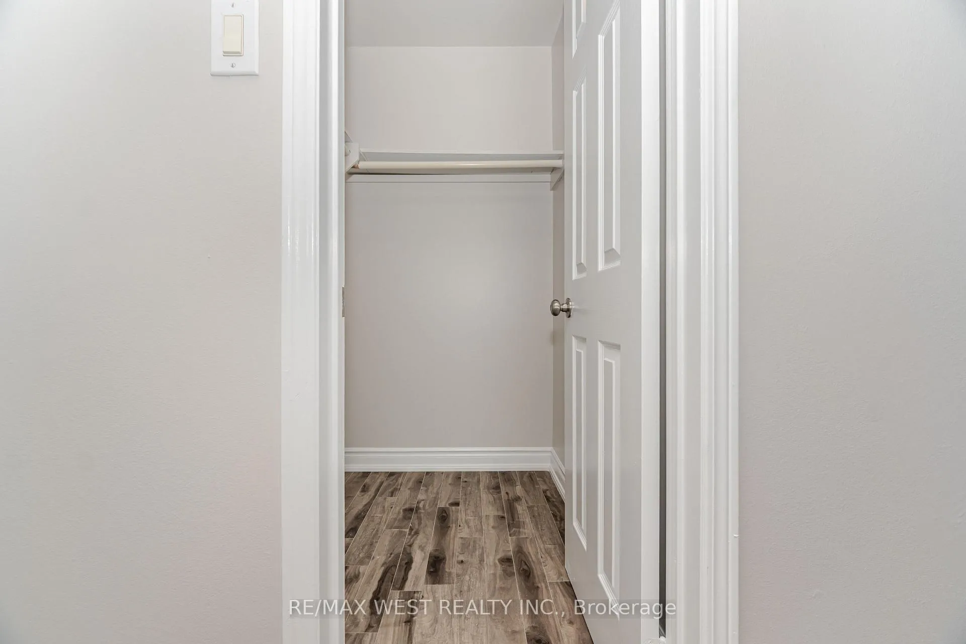 Photo 39 of 86 Dina Road, Vaughan, Maple — HOMEH