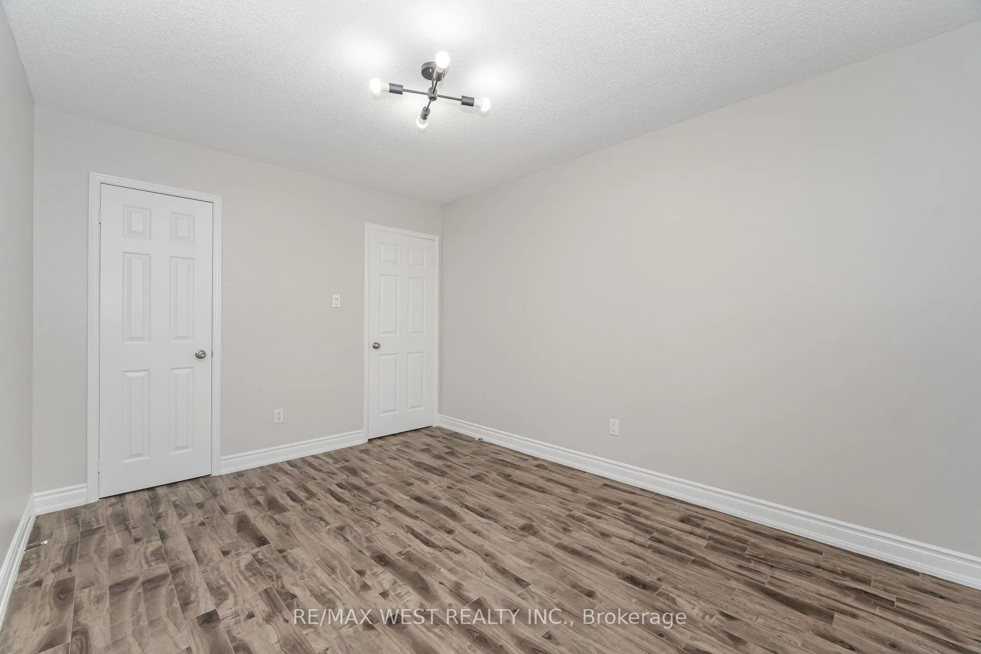 Photo 41 of 86 Dina Road, Vaughan, Maple — HOMEH