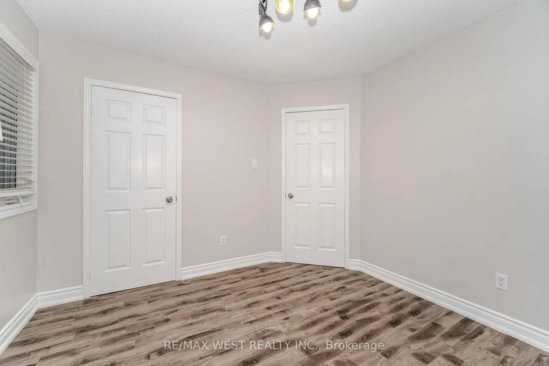 Photo 43 of 86 Dina Road, Vaughan, Maple — HOMEH